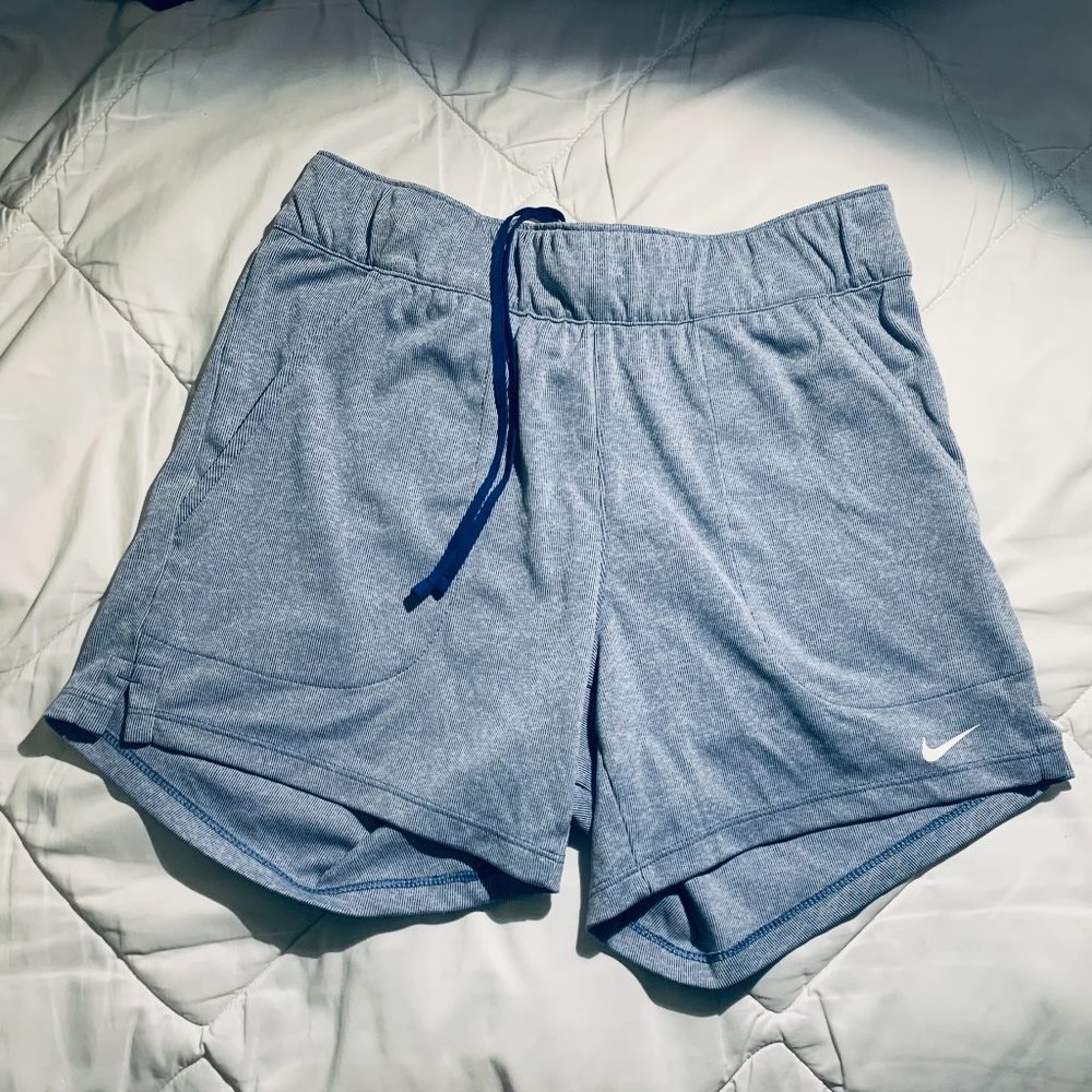 NIKE DRI-FIT SHORTS